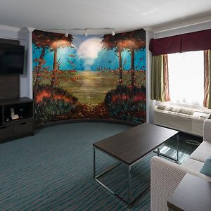Deluxe King Suite